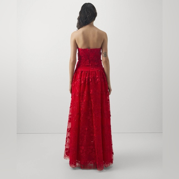 Monique Lhuillier Embroided Strapless Gown - Picture 3 of 14